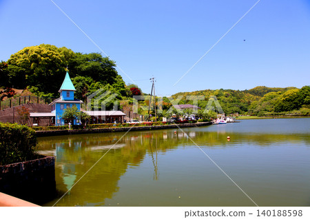 Rengeji Pond Park, Rengeji Pond, Fujieda City, Shizuoka Prefecture, Tokai Region, A paradise of flowers, water, birds, and smiles, Lotus, Rengejiike Rengeji Pond Park, Rengeji Pond, Fujieda City, Shizuoka Prefecture, Tokai Region, A paradise of flowers, water, birds, and smiles, Lotus, Rengejiike 140188598