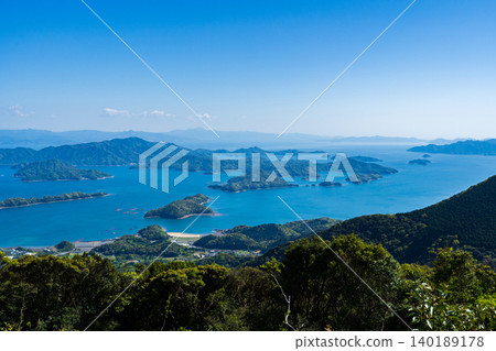從熊本縣天草市倉嶽山眺望八代海諸島 從熊本縣天草市倉嶽山眺望八代海諸島 140189178