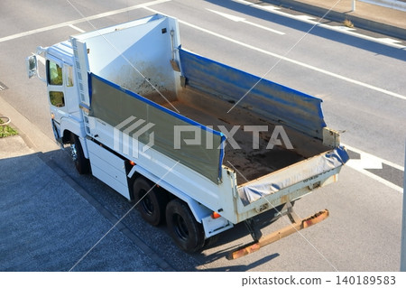 Dump truck image Dump truck image 140189583