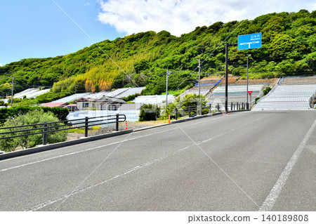 Around the stone wall strawberry fields of Kuno (Shizuoka City, Shizuoka Prefecture) [May 2026] 140189808