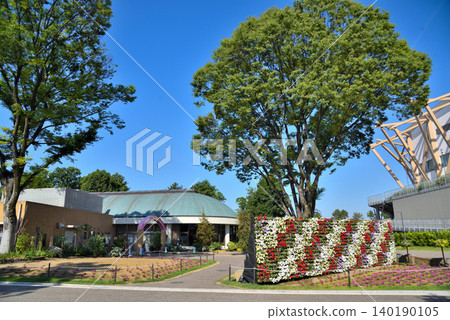 Aichi Prefecture: Meijo Park in the fresh greenery Aichi Prefecture: Meijo Park in the fresh greenery 140190105