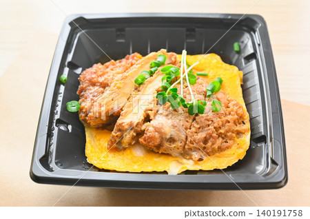 Takeout katsudon bento Takeout katsudon bento 140191758