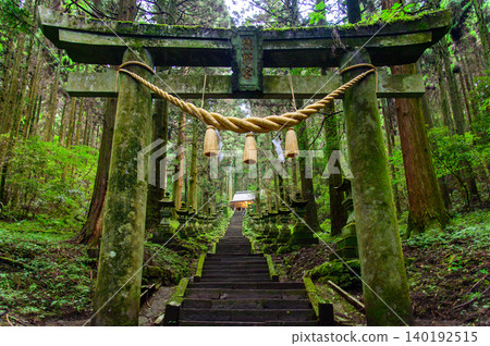 The beautiful scenery of Kamishikimi Kumanoza Shrine in Aso The beautiful scenery of Kamishikimi Kumanoza Shrine in Aso 140192515