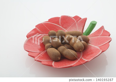 木盤上的羅望子 木盤上的羅望子 140193287