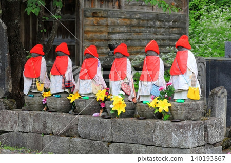 The Six Jizo Statues of Hinoemata Village / Hinoemata Village, Minamiaizu District, Fukushima Prefecture The Six Jizo Statues of Hinoemata Village / Hinoemata Village, Minamiaizu District, Fukushima Prefecture 140193867