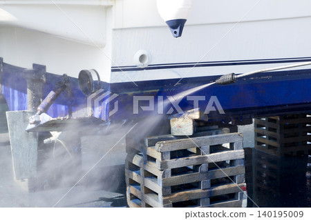 Boat hull cleaning water pressure washer Boat hull cleaning water pressure washer 140195009