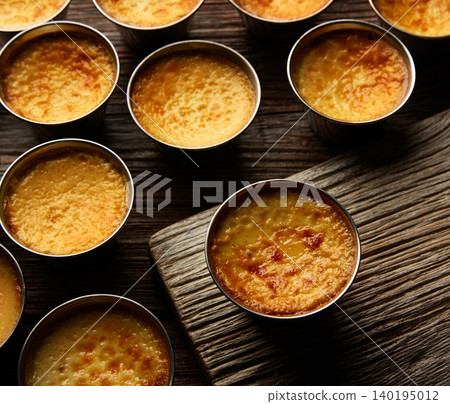 Custard Creme Caramel Flan dessert bain marie Custard Creme Caramel Flan dessert bain marie 140195012