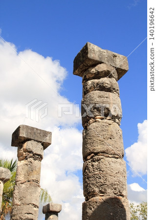 Columns Mayan Chichen Itza Mexico ruins in rows Columns Mayan Chichen Itza Mexico ruins in rows 140196642