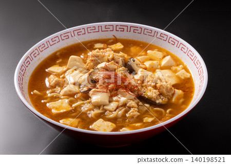 辣拉麵（豆腐、雞肉碎、香菇） 140198521