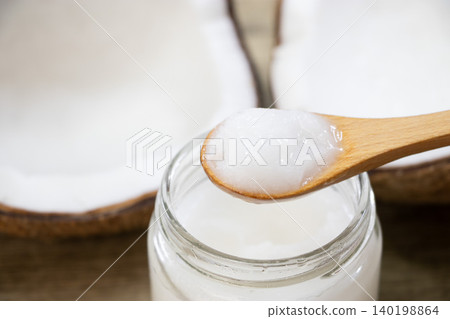 Coconut oil 140198864