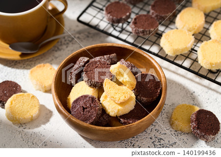 Freshly baked Diamant cookies: vanilla and cocoa Freshly baked Diamant cookies: vanilla and cocoa 140199436