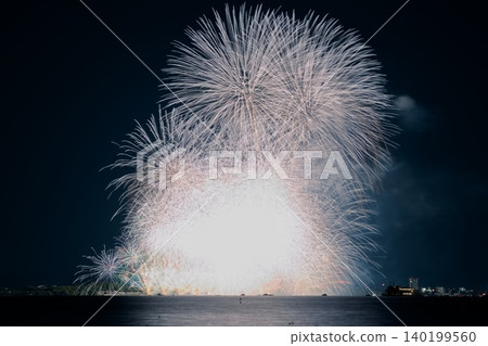 Shiga Prefecture Karasuma Peninsula Fireworks Festival 140199560
