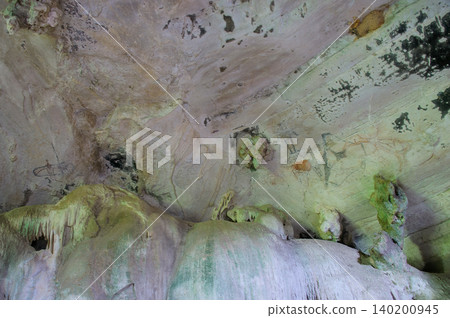prehistoric paintings on the stone of the cave wall prehistoric paintings on the stone of the cave wall 140200945