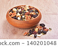 mixed nuts    140201048