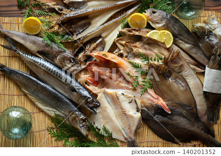 Various kinds of dried fish (3) 140201352