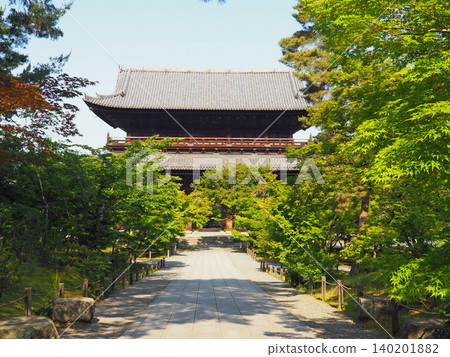 Nanzenji Sanmon門在京都新綠色 140201882