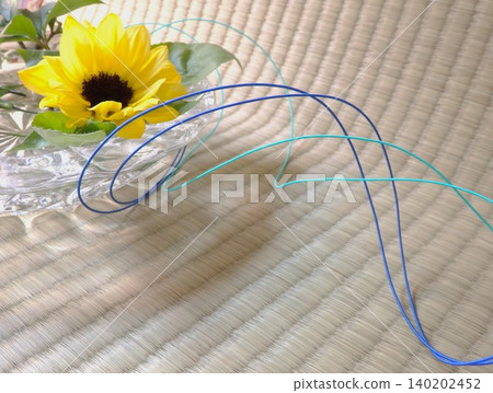 Sunflowers and blue mizuhiki (decorative cords) Sunflowers and blue mizuhiki (decorative cords) 140202452