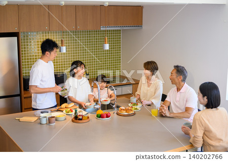 Eat with family Eat with family 140202766