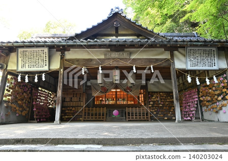 Momotaro Shrine Worship Hall 140203024