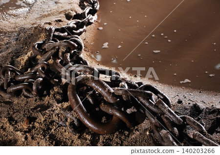 Rusted Metal Chain 140203266
