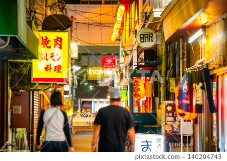 Sangenjaya Triangle Area: Tokyo's drinking district and a sacred place for drinkers. Sangenjaya Triangle Area: Tokyo's drinking district and a sacred place for drinkers. 140204743