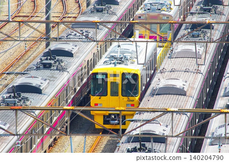 Wioabadai停車場的Keio線版醫生黃色 Wioabadai停車場的Keio線版醫生黃色 140204790
