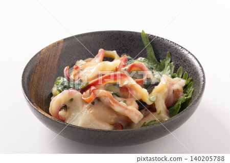 Surf clam, rapeseed blossoms, and vinegared miso dressing Surf clam, rapeseed blossoms, and vinegared miso dressing 140205788