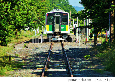 千葉縣久留裡線、上總龜山站及電車 千葉縣久留裡線、上總龜山站及電車 140206142