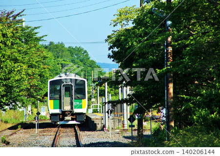 千葉縣久留裡線、上總龜山站及電車 千葉縣久留裡線、上總龜山站及電車 140206144