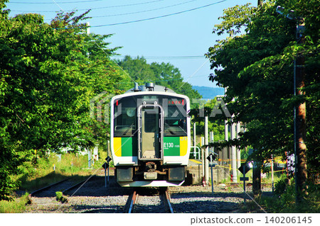 千葉縣久留裡線、上總龜山站及電車 千葉縣久留裡線、上總龜山站及電車 140206145