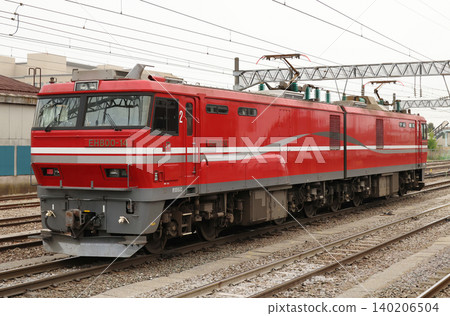EH800 列車停靠在五棱郭站 140206504