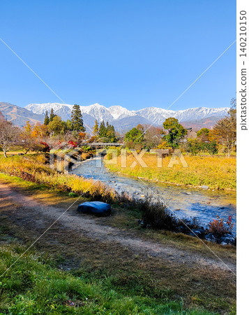 白馬村，大出公園（秋季） 140210150