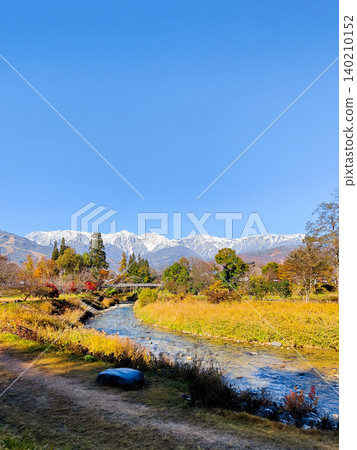 白馬村，大出公園（秋季） 140210152