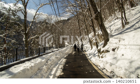 Seoraksan, Baekdam Valley 140210651