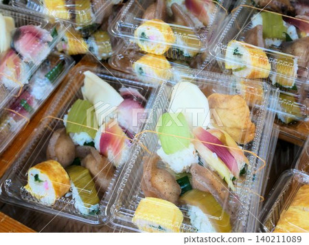 Kochi's Sunday Market: "Inaka Sushi" Kochi's Sunday Market: "Inaka Sushi" 140211089