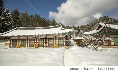 Seoraksan, Baekdamsa Temple, 140211368