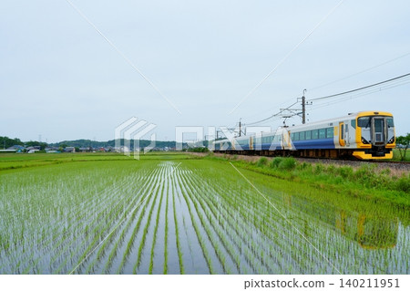 [Limited Express Ayame] Access train to the Ayame Festival, a symbol of early summer in Itako. 140211951