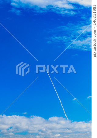 一枚從種子島延伸到太空的火箭的軌跡 一枚從種子島延伸到太空的火箭的軌跡 140211983