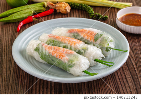 Vietnamese spring rolls with prawn and vegetables Vietnamese spring rolls with prawn and vegetables 140213245