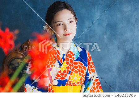 一個女人穿著浴衣 一個女人穿著浴衣 140213709