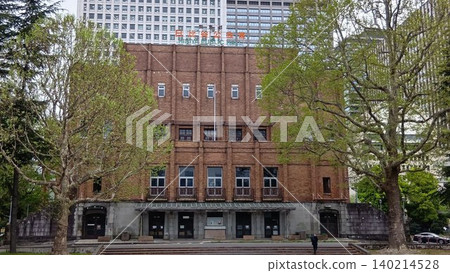 日比谷公共會館,位於日比谷公園內 日比谷公共會館,位於日比谷公園內 140214528