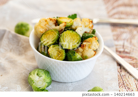 roasted brussels sprouts and cauliflower healthy vegetable bowl roasted brussels sprouts and cauliflower healthy vegetable bowl 140214663