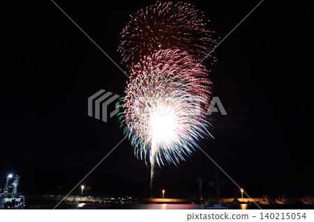 仲夏煙花 仲夏煙花 140215054