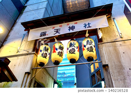 [Osaka] Sonezaki in summer: Tsuyutenjin Shrine at dusk 140216528
