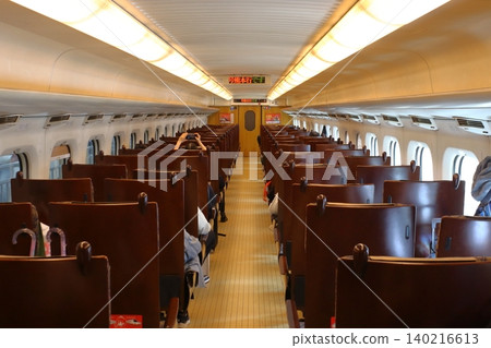 Kyushu Shinkansen 800 series (normal car: in the train) 140216613