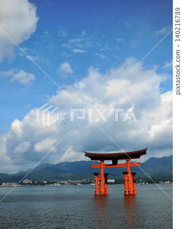海,藍天和鳥居 海,藍天和鳥居 140216789