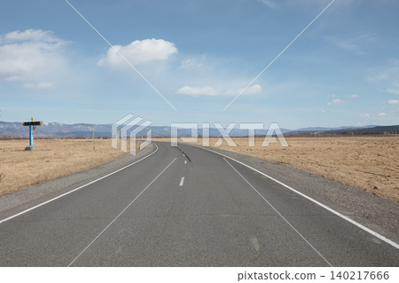 Empty asphalt highway through steppe landscape in Ulan-Ude, wide sky view Empty asphalt highway through steppe landscape in Ulan-Ude, wide sky view 140217666