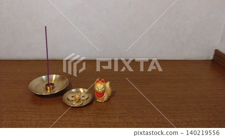 Incense and fox figurine to bring good fortune and increased wealth. Incense and fox figurine to bring good fortune and increased wealth. 140219556