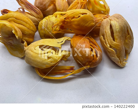 whole dried mace flowers (Javitri), a premium aromatic Indian spice whole dried mace flowers (Javitri), a premium aromatic Indian spice 140222400