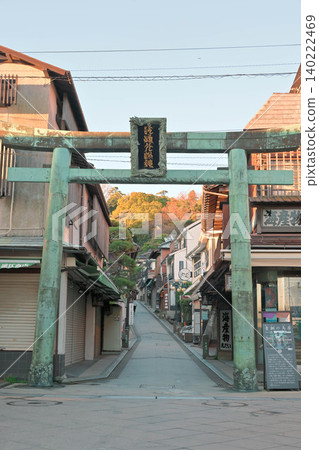 The blue torii gate of Enoshima 140222469